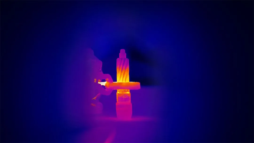 Prüfobjekt getestet mit Induktionsthermografie, IR Bild