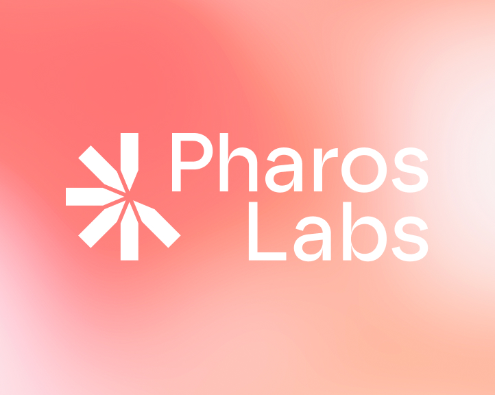 Pharos Labs Firmenlogo mit Hintergrund mit Farbverlauf, entwickelt von Studio Tülü für das Branding im Gesundheitswesen.