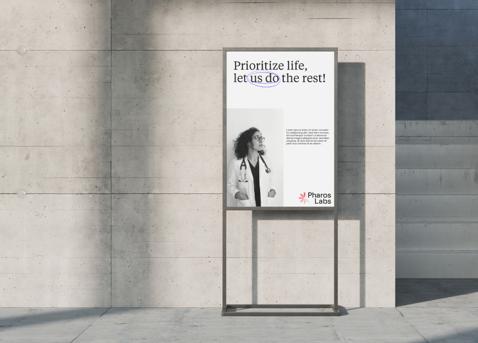 Außenplakatdesign für Pharos Labs von Studio Tülü, das das Branding im Gesundheitswesen mit mutiger Typografie und moderner Unternehmensidentität präsentiert.