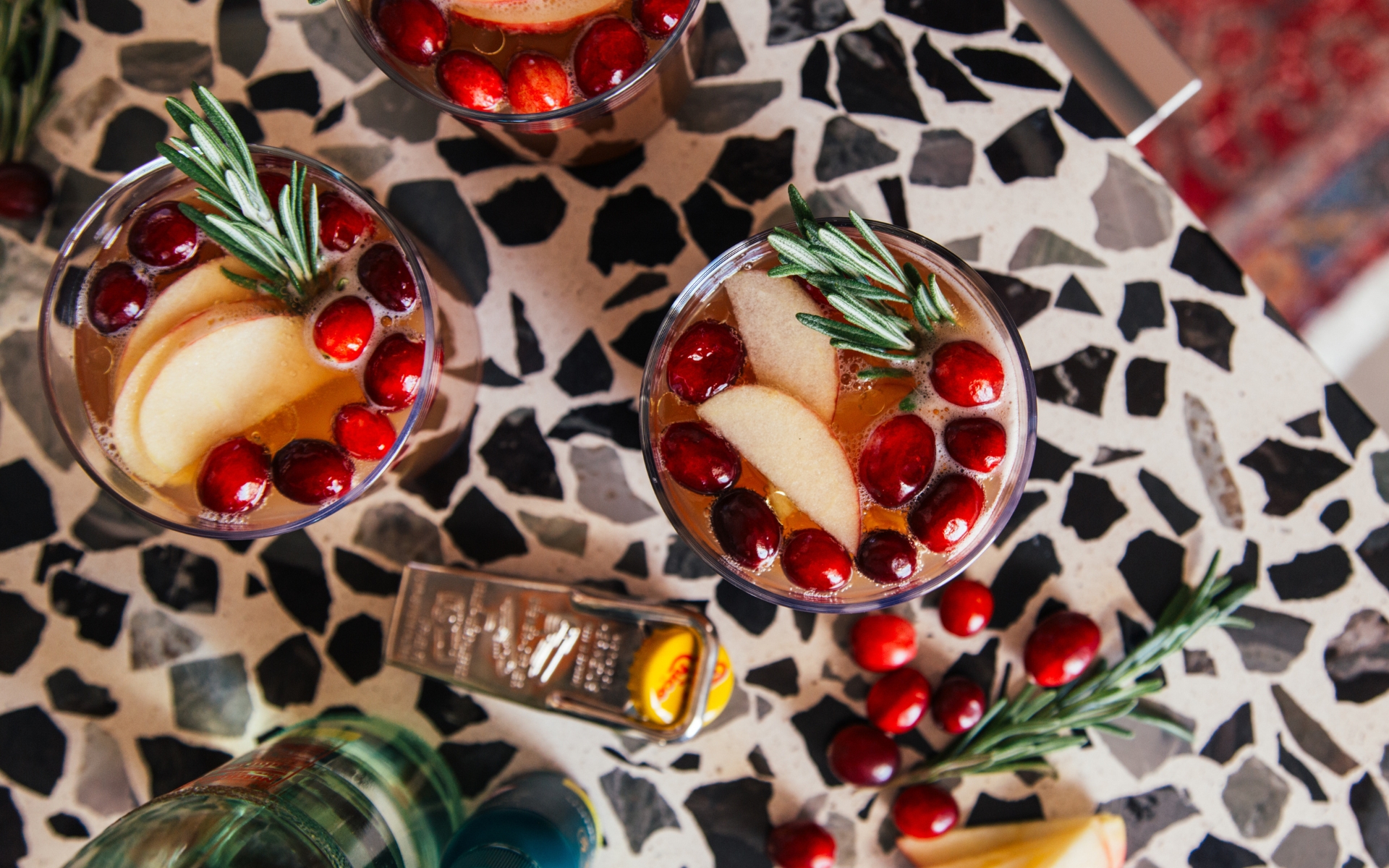 sparkling mulled apple cider