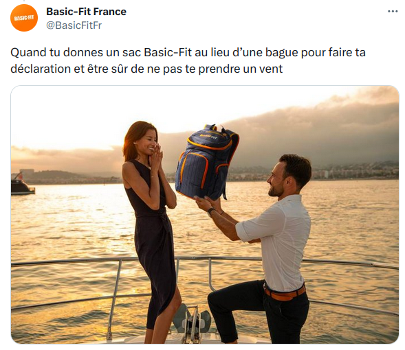 Capture d'écran de la page Instagram de BasicFit mettant en vedette des utilisateurs partageant leurs sacs de sport, démontrant l'impact du marketing organique.
