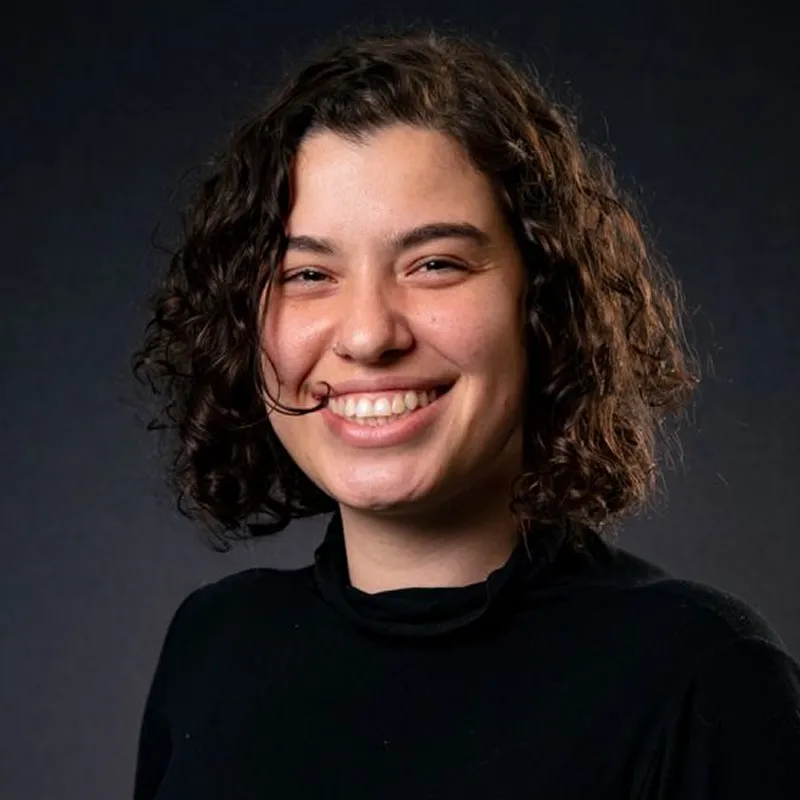 Julia Vasques