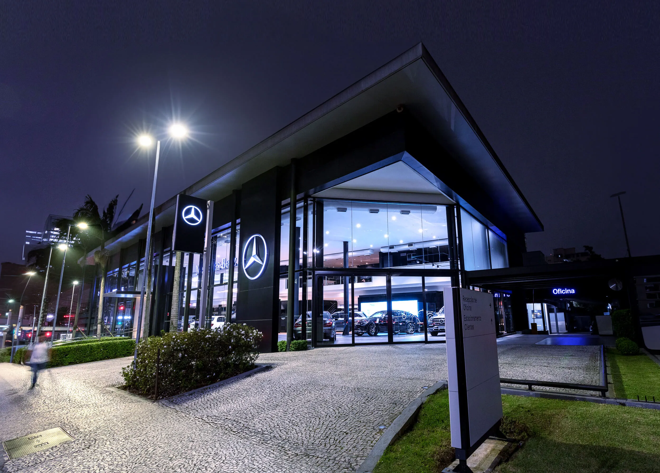 Mercedes Benz