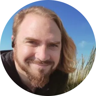 AJ Steers headshot.
