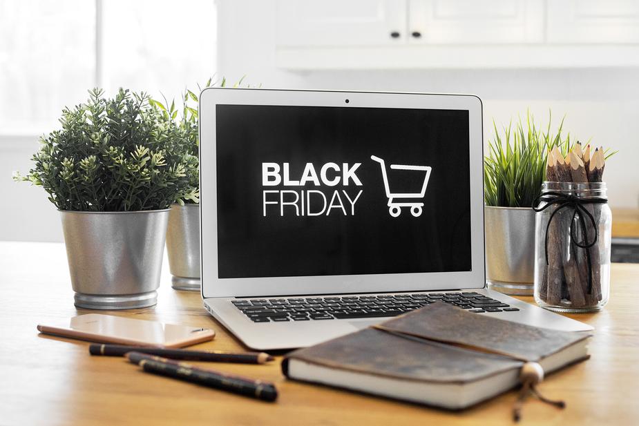 black-friday-shopping-at-home