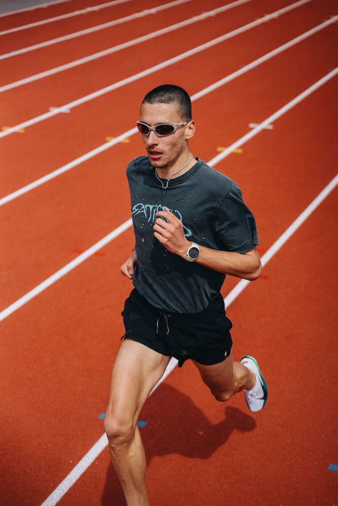 Photographie de Quentin Joly. Homme qui court