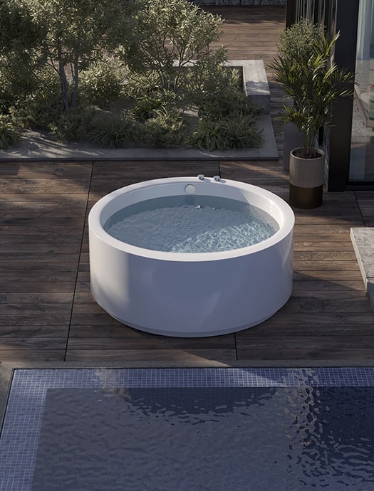 Nattura Living round outdoor bathtub in white finish by Terentti