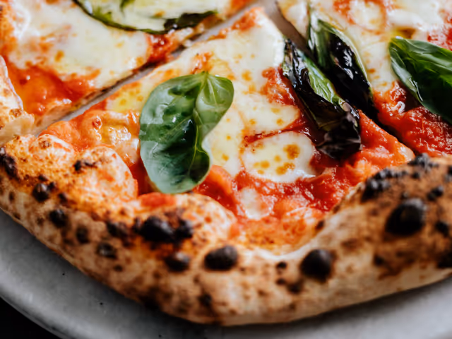 Pizza als Symbolbild für was man mit Lipödem nicht essen sollte