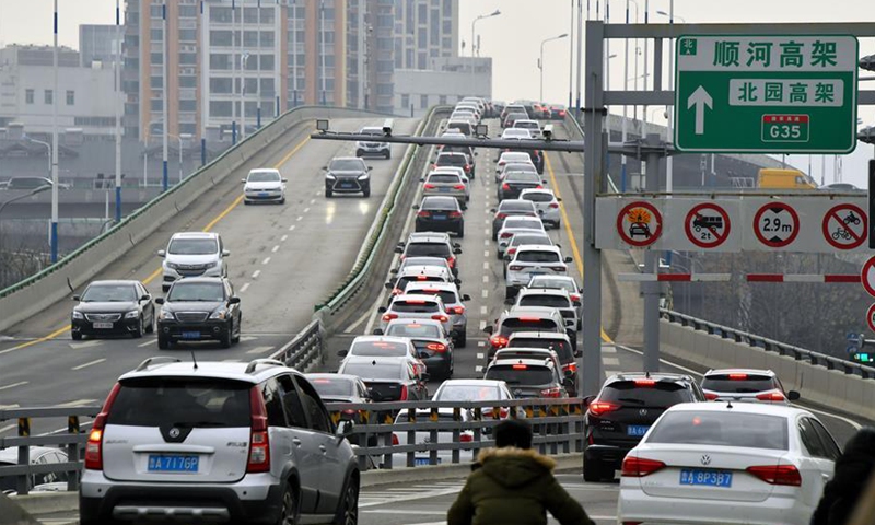 北上學車又平又正？定中伏？：非法內地駕駛學校和數碼趨勢如何重塑2025年香港駕駛教育