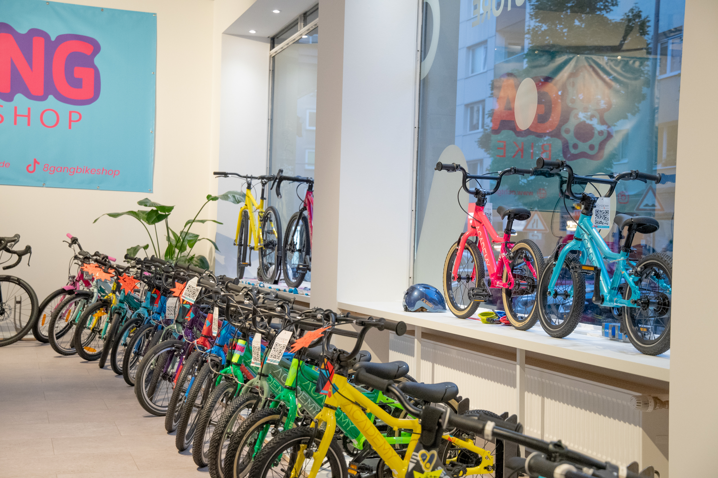 [background image] image of a bike workshop