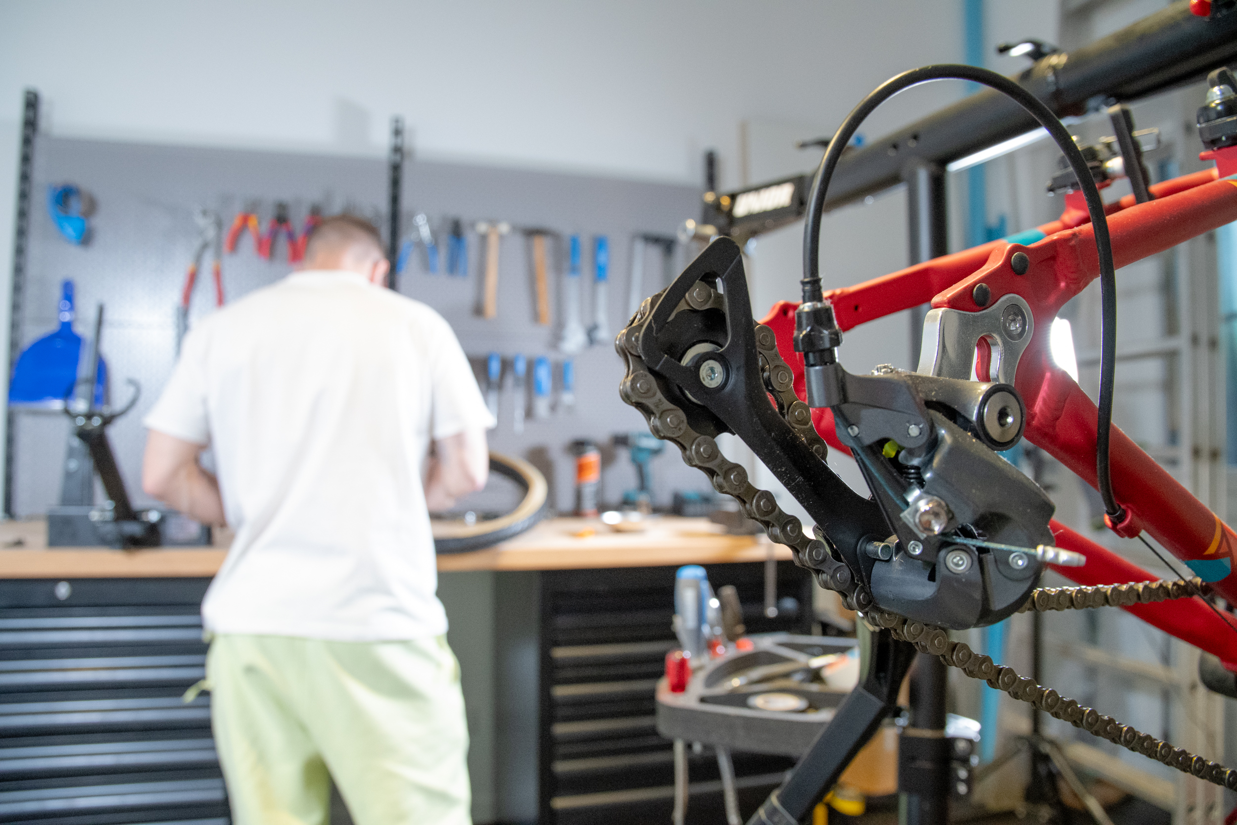 image of bike repair service