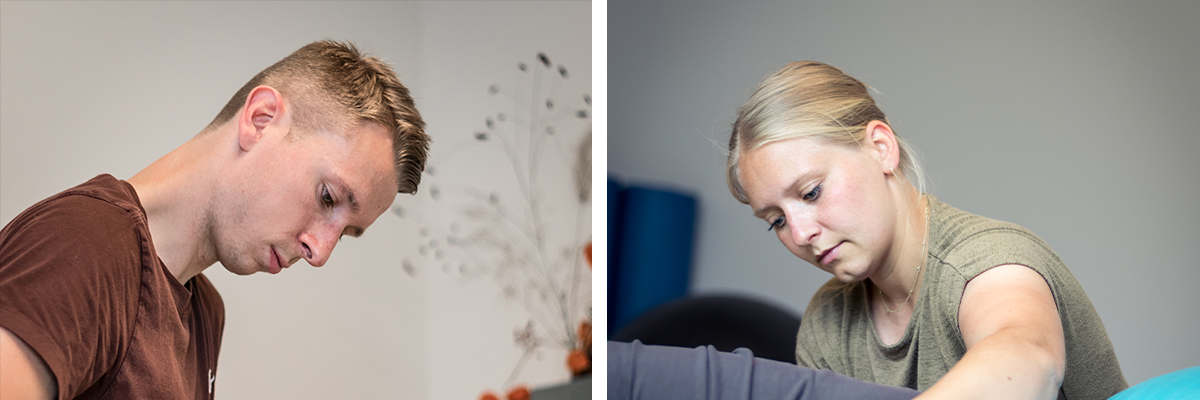 Man en vrouw concentreren zich op een activiteit in een binnenruimte met een neutrale achtergrond.