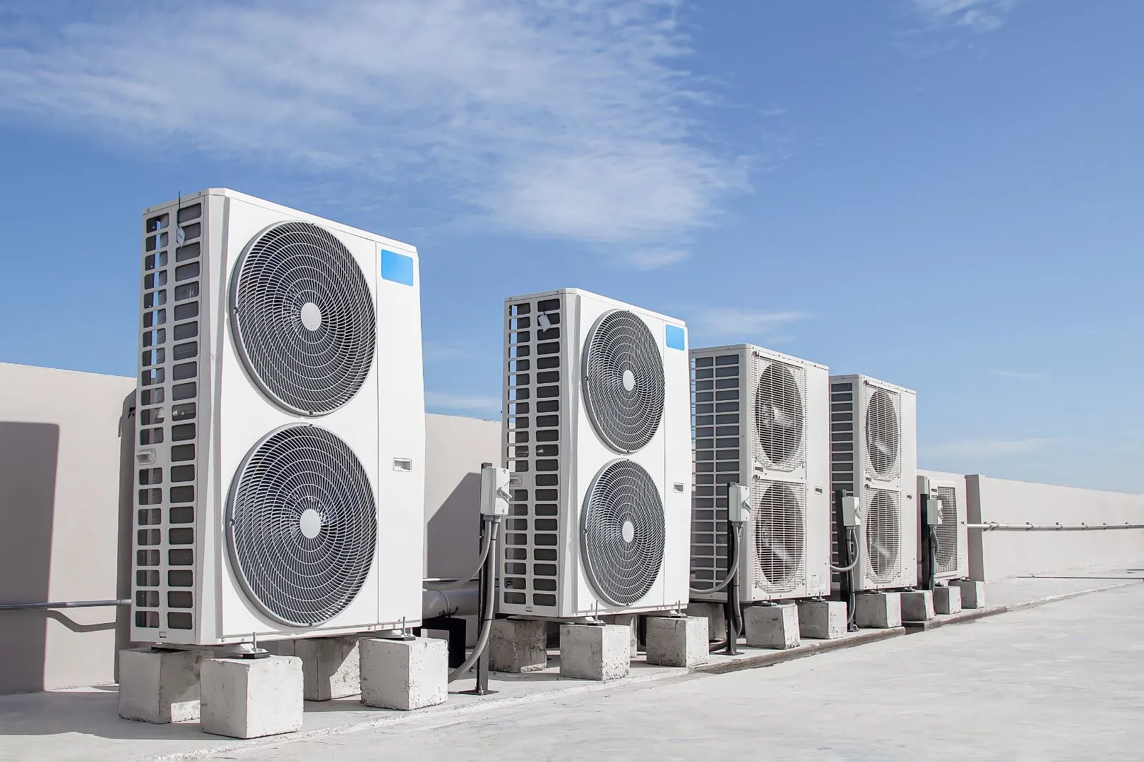 Scalable VRF condensing units for industrial facilities in New England