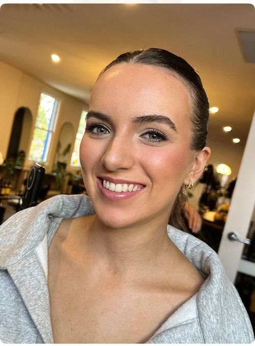 Hair and Makeup Artist Melbourne- Glamagency
