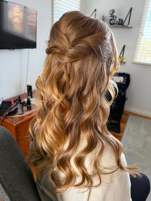 Hair and Makeup Artist Melbourne- Glamagency