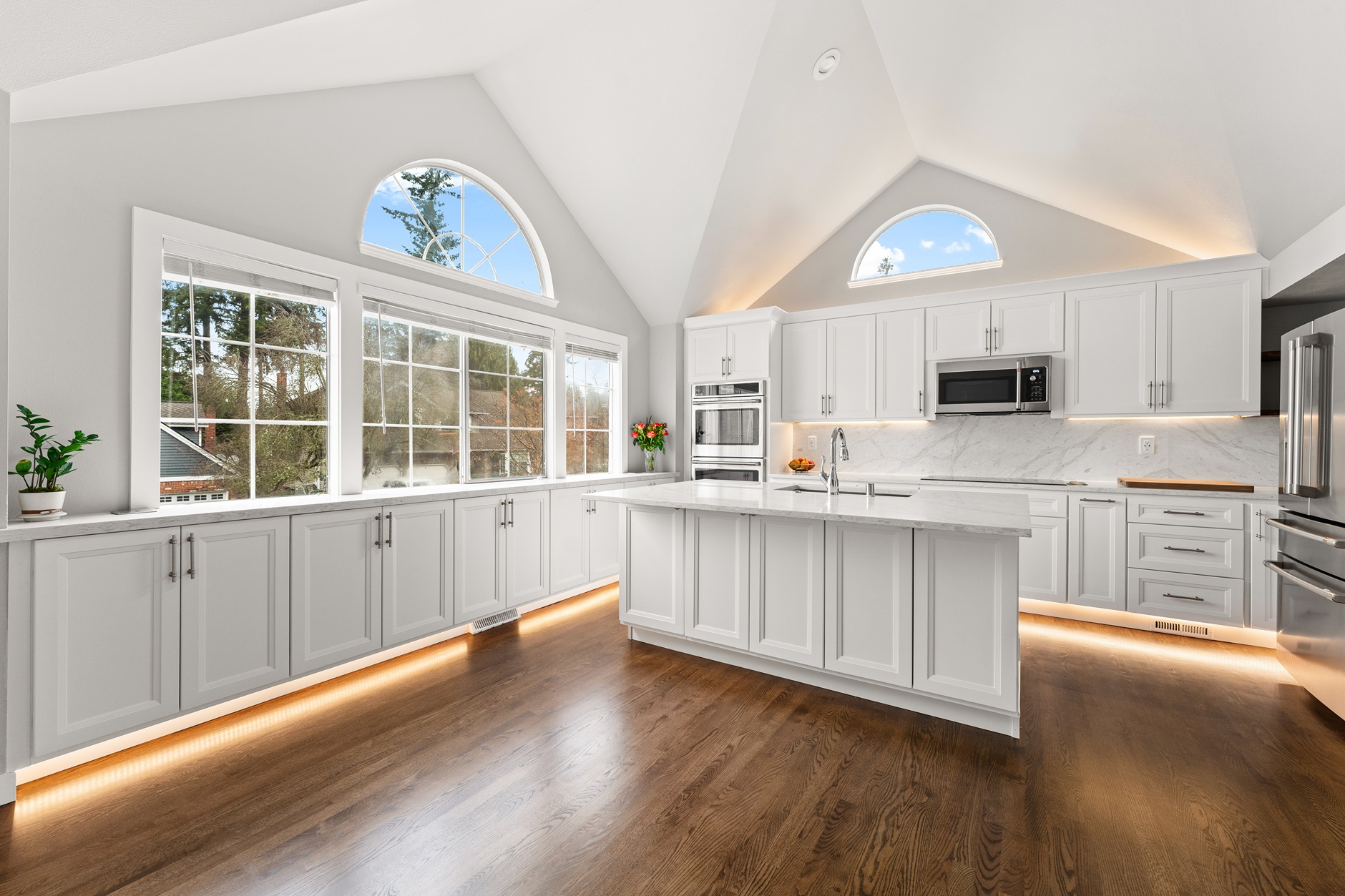 How We Opened Up and Modernized This Issaquah Kitchen