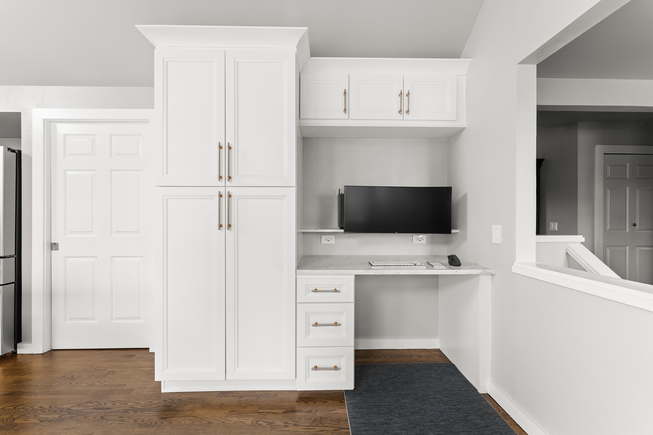 How We Opened Up and Modernized This Issaquah KitchenHow We Opened Up and Modernized This Issaquah Kitchen