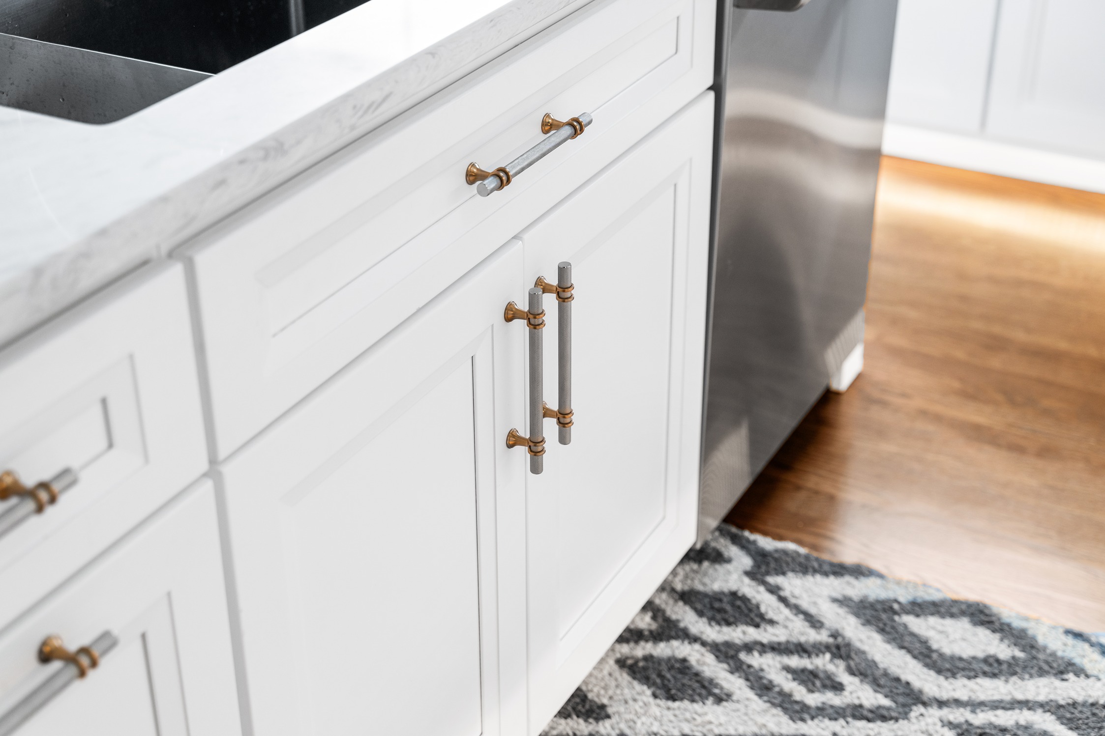 How We Opened Up and Modernized This Issaquah Kitchen
