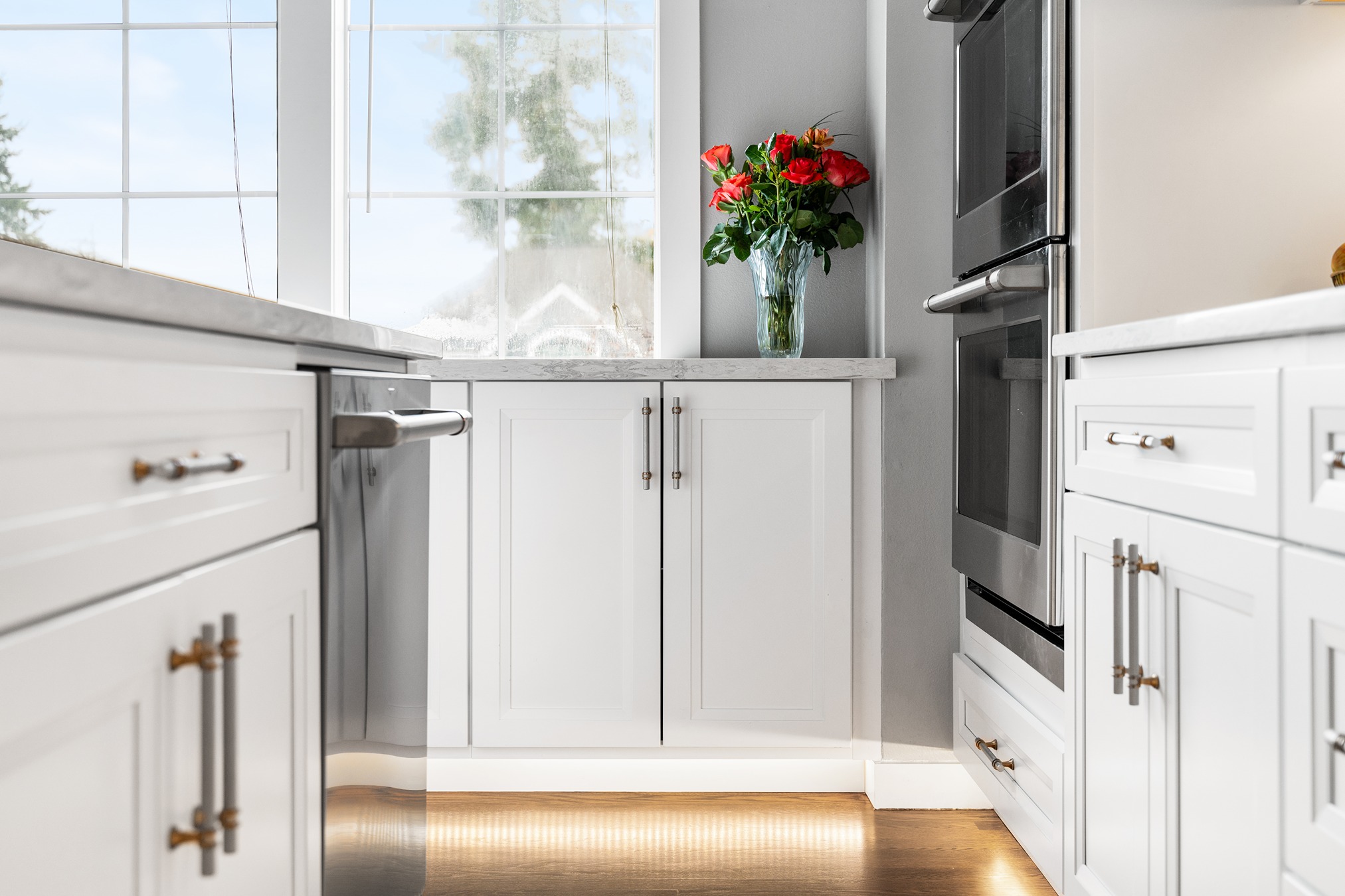 How We Opened Up and Modernized This Issaquah Kitchen