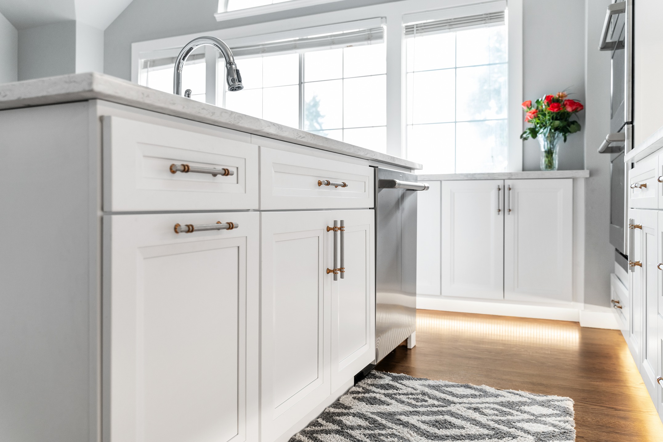 How We Opened Up and Modernized This Issaquah Kitchen