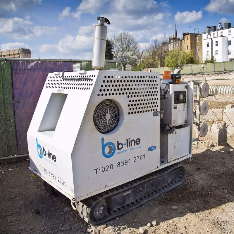 Wire saw cutting concrete slabs