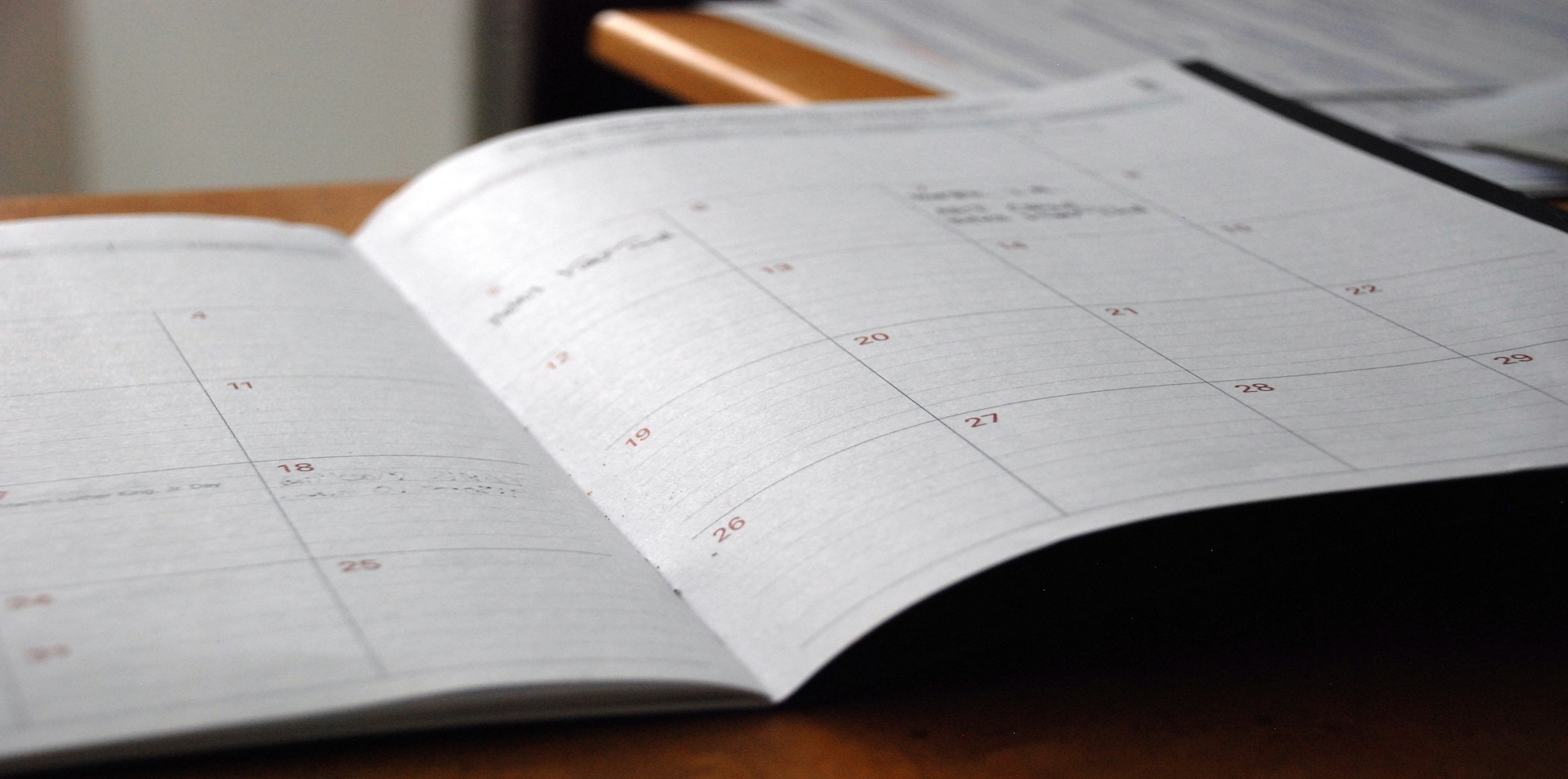 Chart detailing 2025–26 Australian tax deadlines for businesses, highlighting BAS and super due dates.
