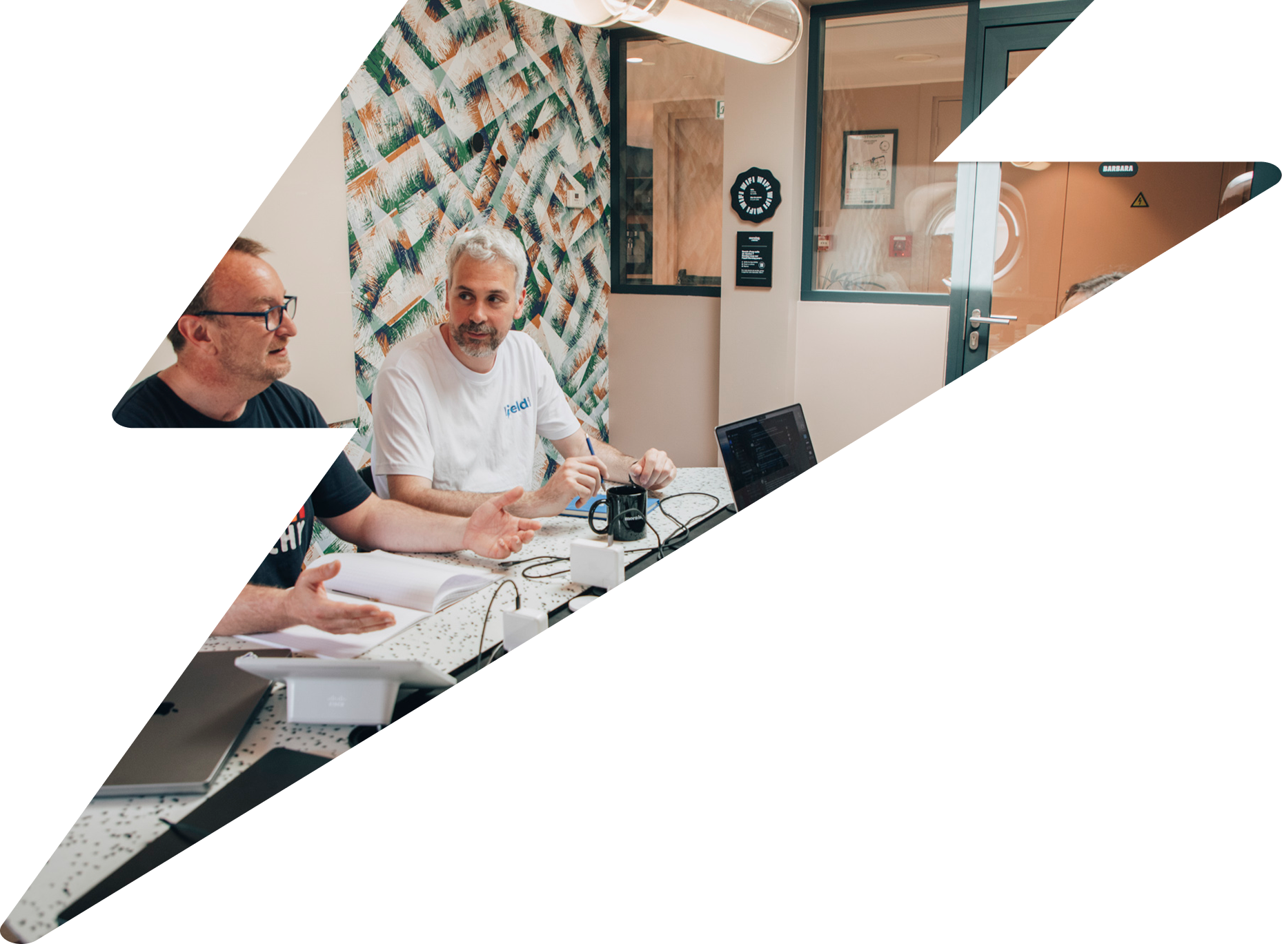 Equipe travail au bureau