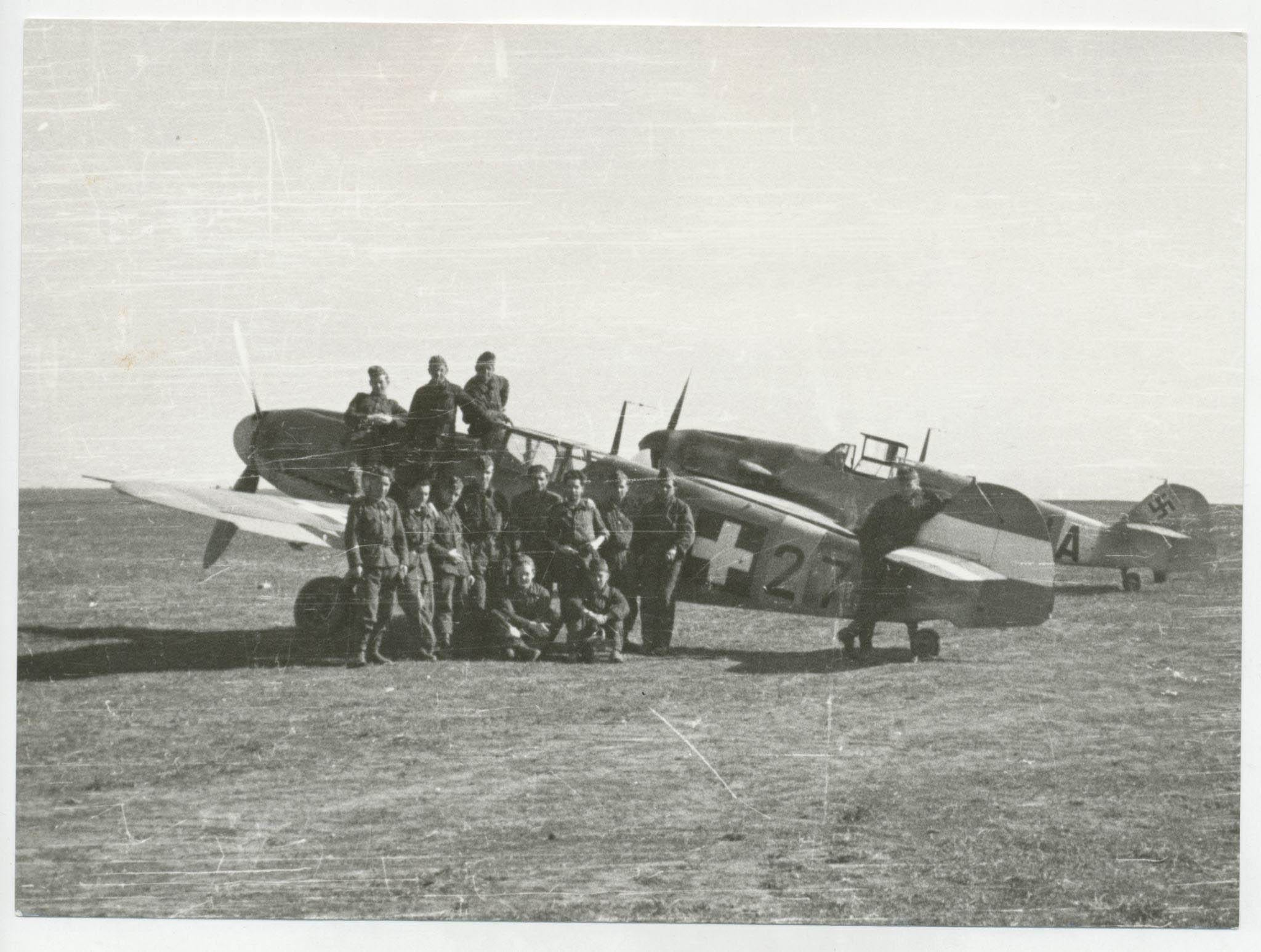 Magyar és német felségjelzésű Me-109 vadászrepülők (HTM)