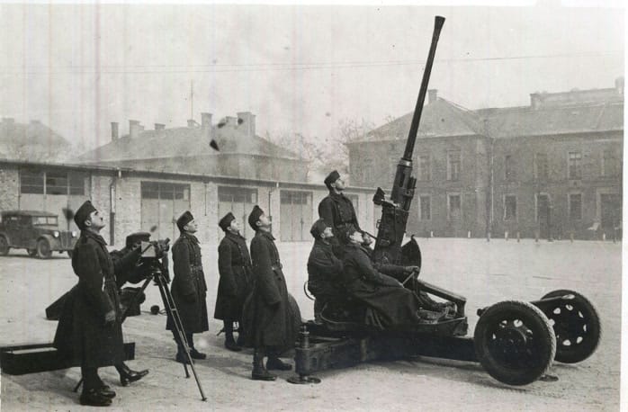 Légvédelmi tüzérek 1936M 4 cm-es könnyű gépágyúval (HTM)