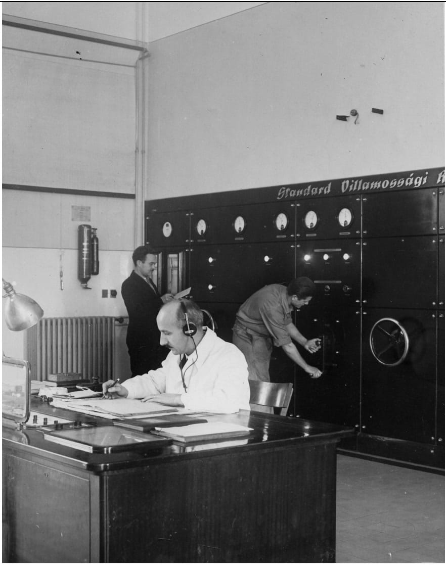 A lakihegyi adóállomás energiaellátó központja, 1943 (Fortepan / Rádió és Televízió Újság)