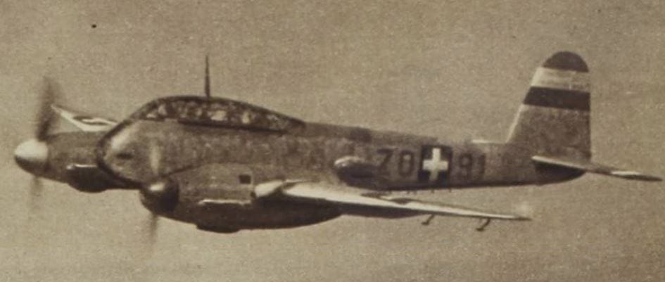 Magyar felségjelzésű Me-210 kétüléses nehéz vadászrepülő és gyorsbombázó (ADT)