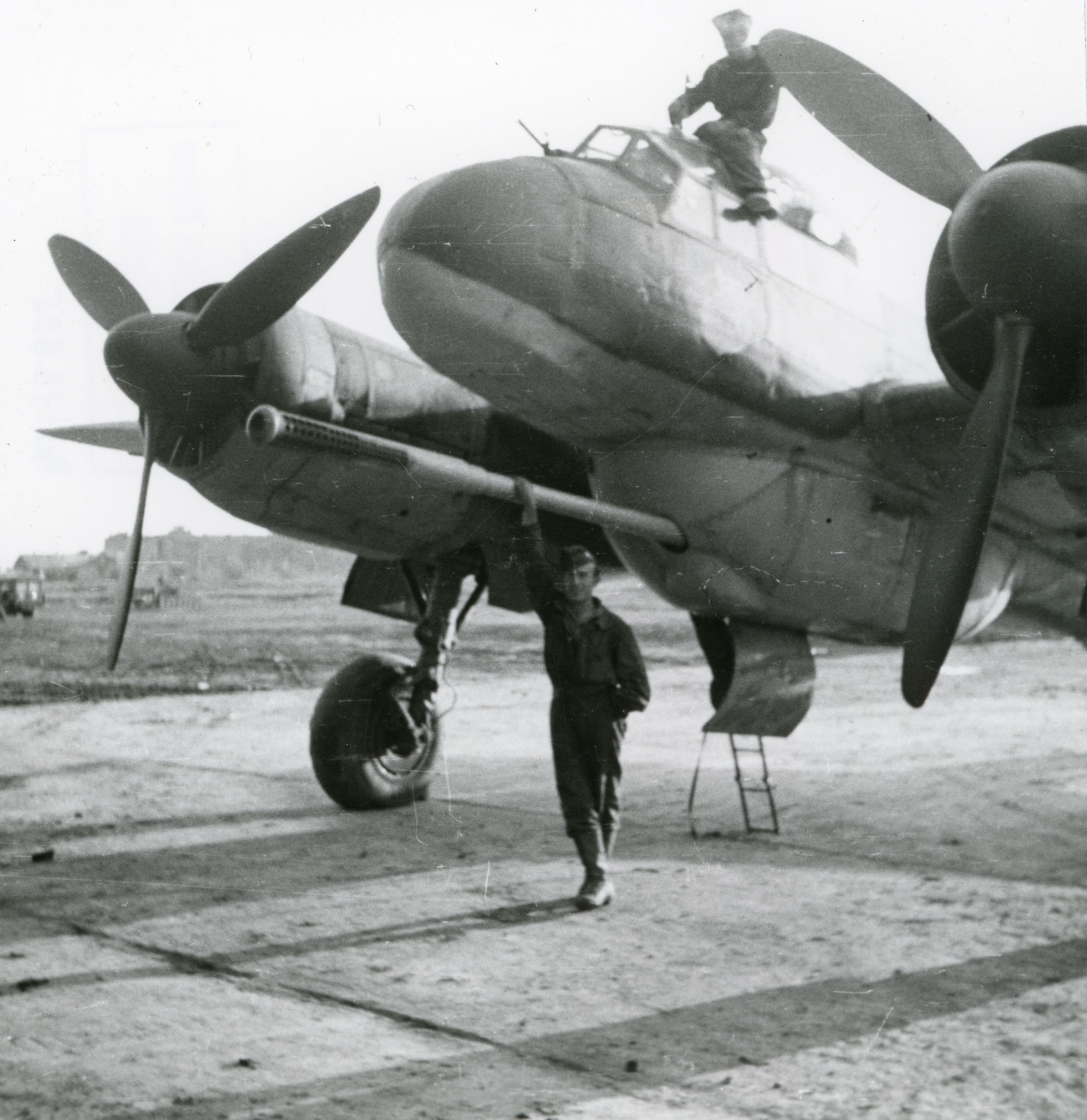 Német Ju-88C-6 kétüléses nehéz vadászrepülő és gyorsbombázó 7,7 cm-es gépágyúval (HTM)