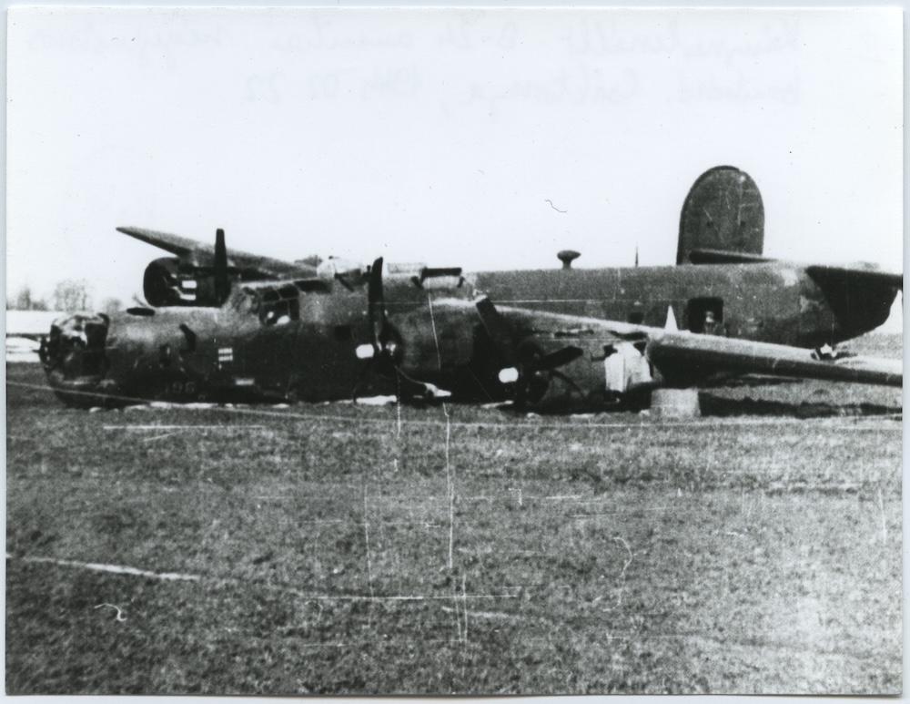 Amerikai B-24 négymotoros nehézbombázó roncsa Csáktornyán (HTM)