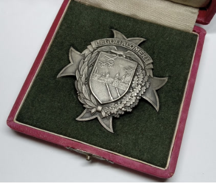 Légoltalmi jelvény (Demeter Márton tulajdona)