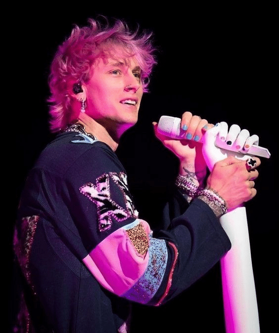 singer Machine Gun Kelly