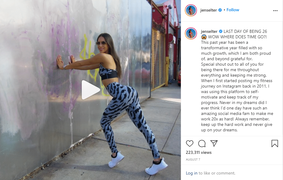 Jen Selter posing for instagram