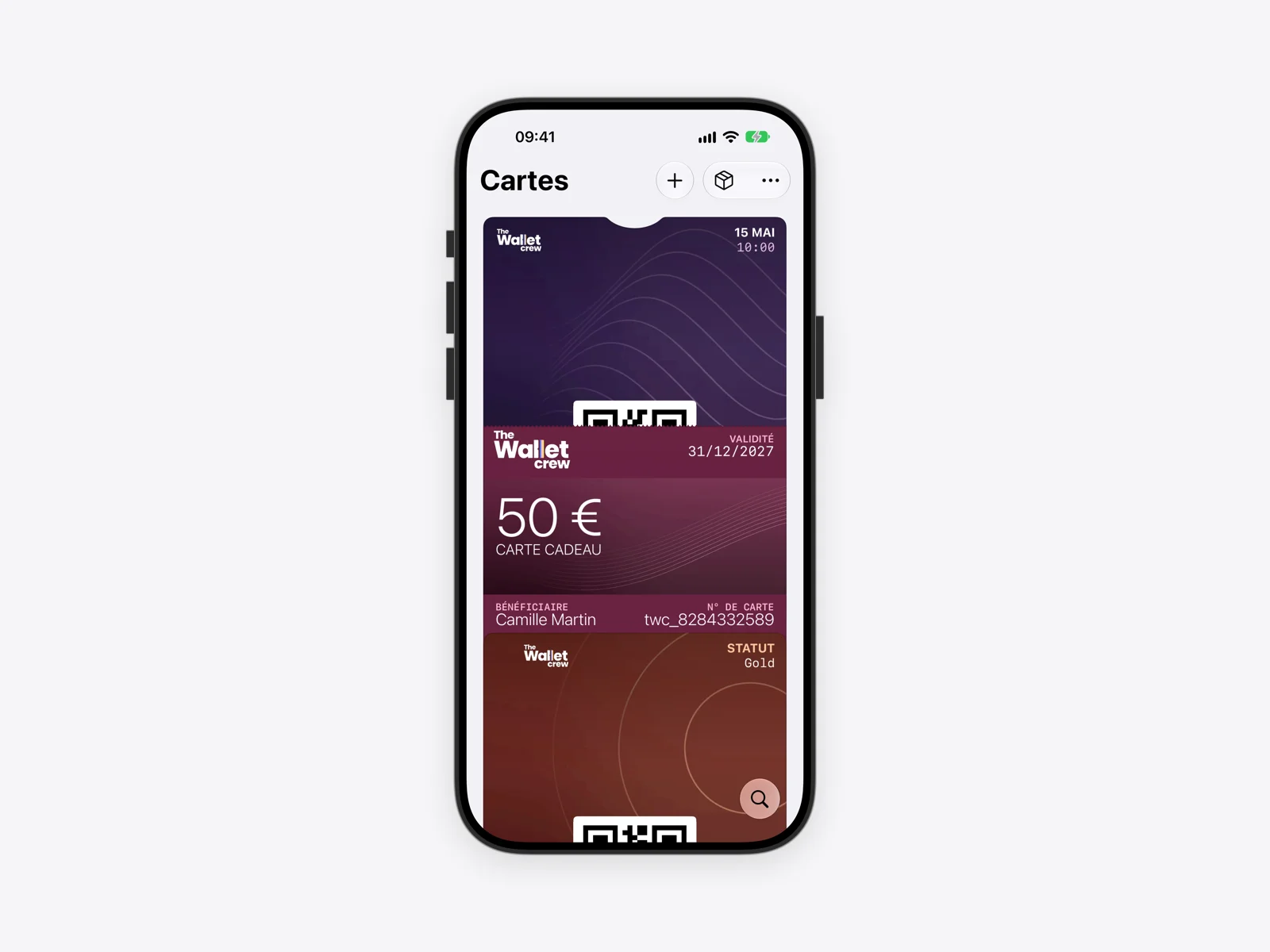 Carte cadeau, billet et carte de fidélité rangés dans Apple Wallet sur iPhone