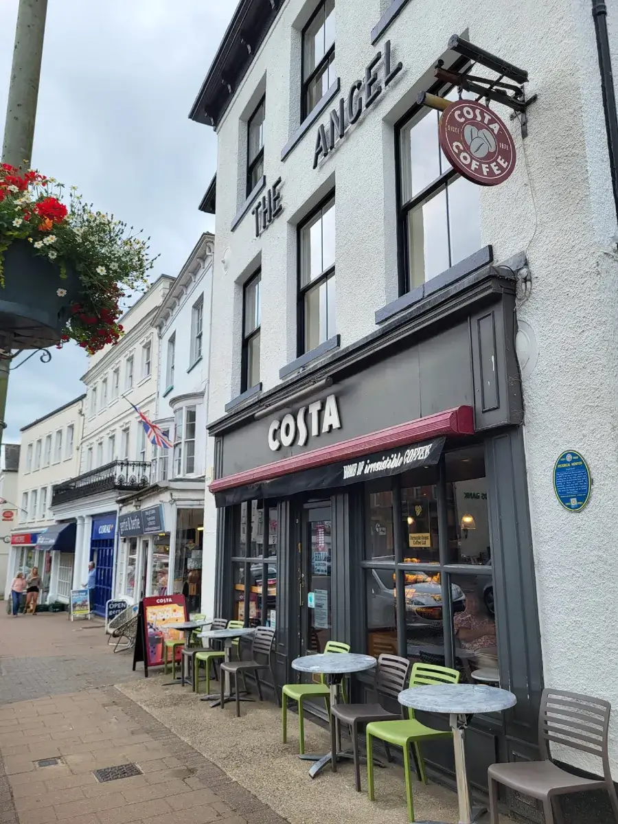 Costa storefront