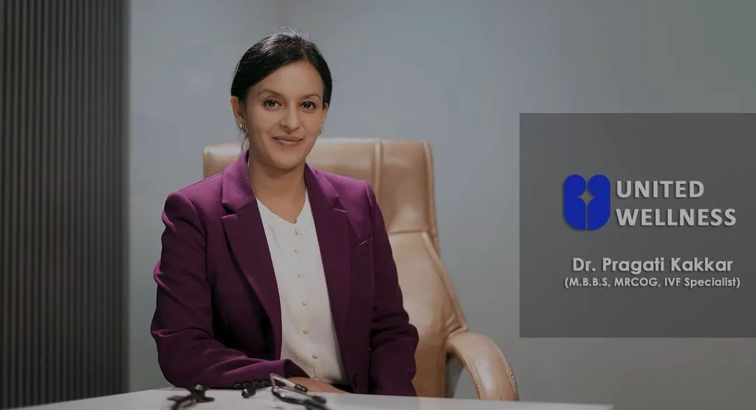 dr paragti kakkar in her clinic