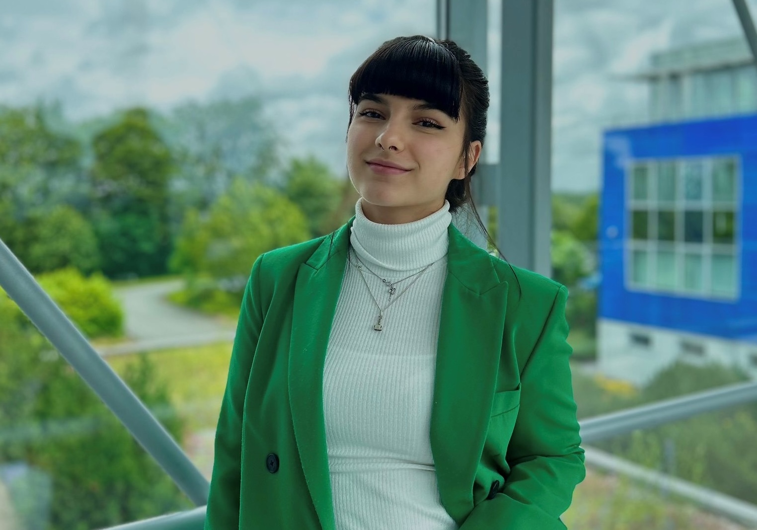 Vivien Sarah Fielk, Insta GmbH