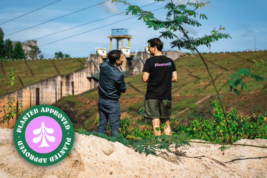 Planted zu Besuch beim Wasserkraftwerk in Vietnam