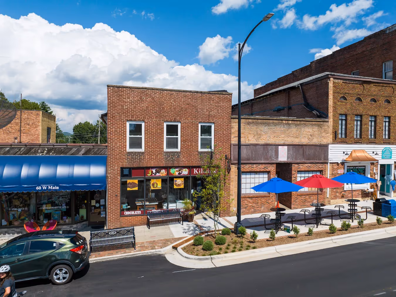 52 W Main St