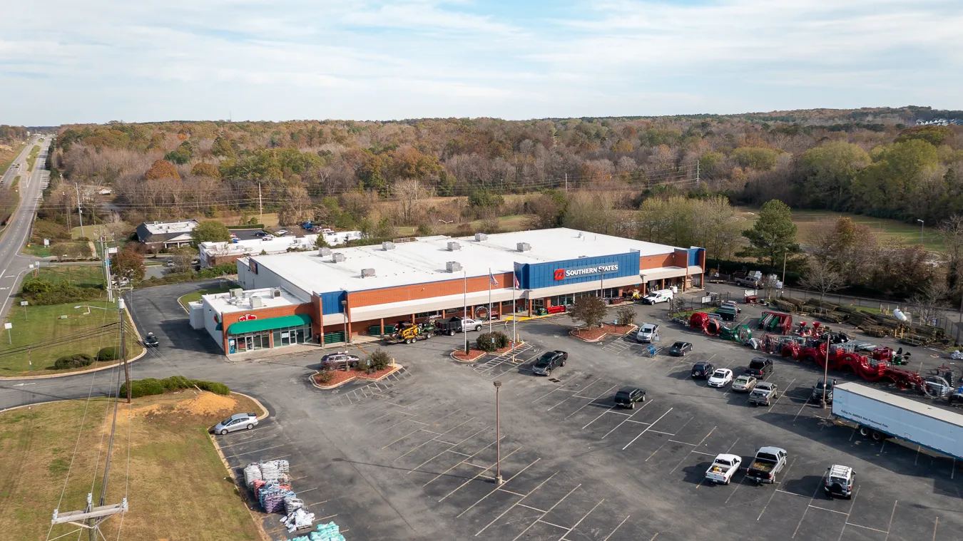 Country Club Commons