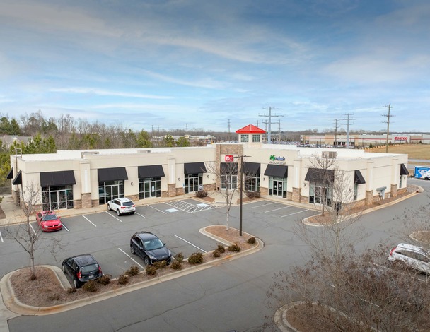 8811 Charlotte Hwy