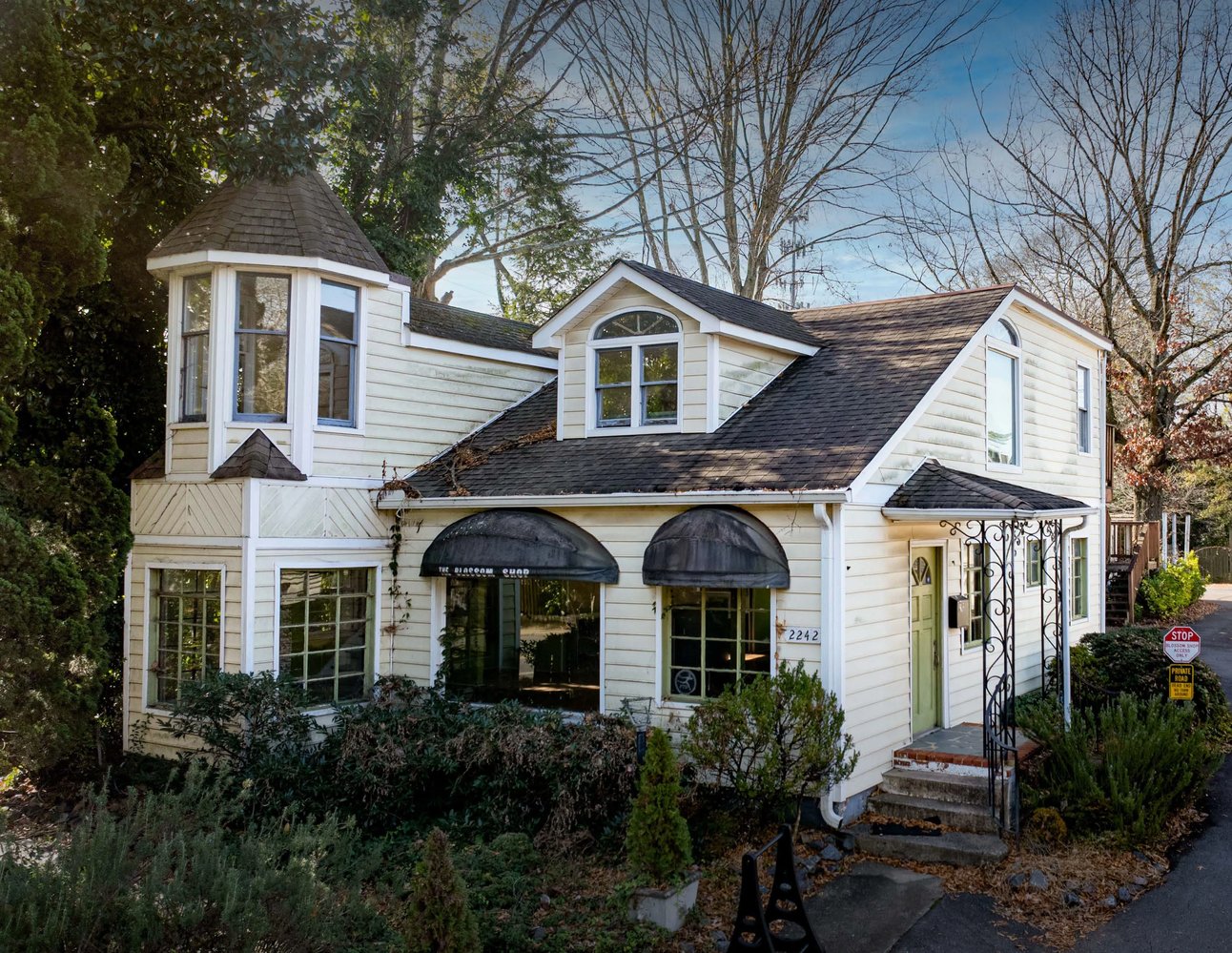 2242 Park Road
