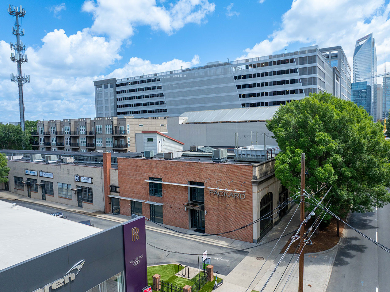 1310 S Tryon St
