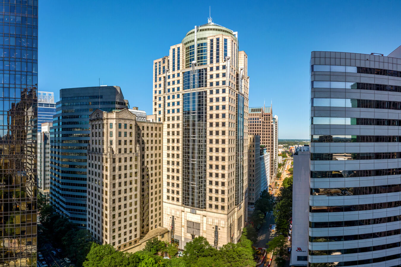 112 S Tryon St