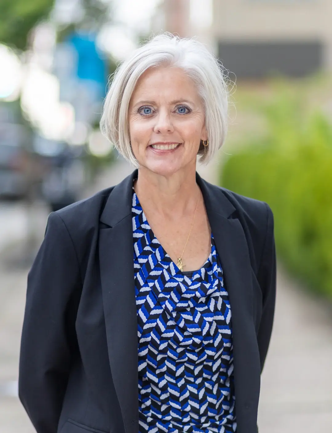 deanna stika narrow headshot