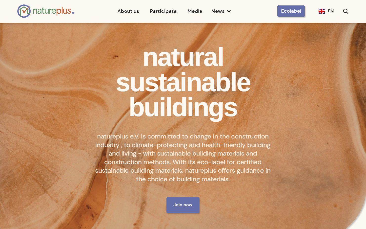 natureplus homepage showing a swirling wood background.