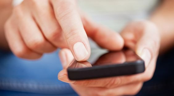 Sử dụng tính năng pinch-to-zoom